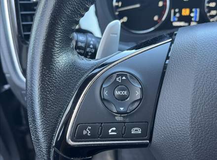 Mitsubishi - Outlander