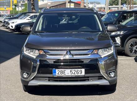 Mitsubishi - Outlander