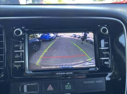 Mitsubishi - Outlander