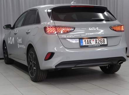 Kia - Cee'd