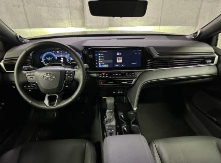 Toyota - Camry