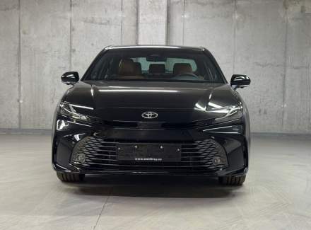Toyota - Camry