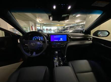 Toyota - Camry