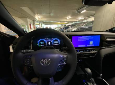 Toyota - Camry