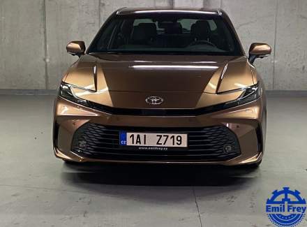 Toyota - Camry