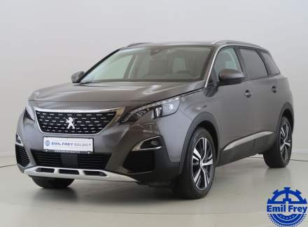 Peugeot - 5008