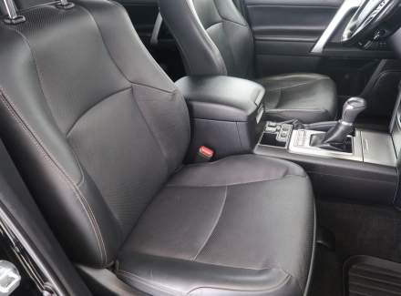 Toyota - Land Cruiser