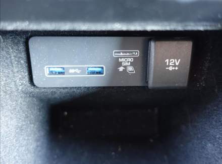 Land Rover - Range Rover Evoque