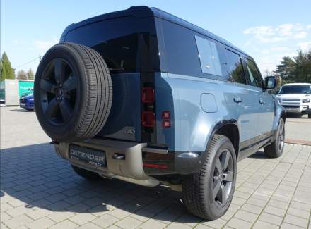 Land Rover - Defender