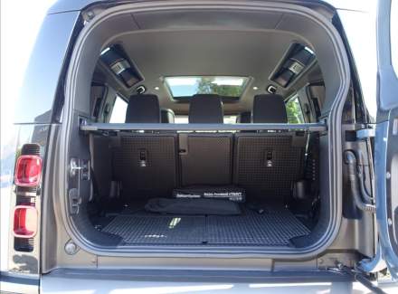 Land Rover - Defender