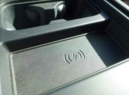 Land Rover - Defender