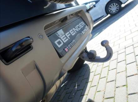 Land Rover - Defender