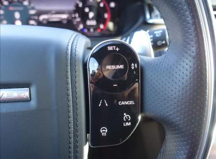 Land Rover - Range Rover Velar