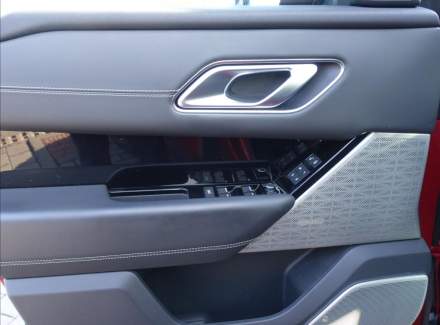 Land Rover - Range Rover Velar