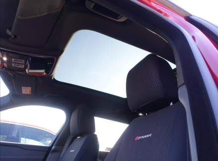 Land Rover - Range Rover Velar