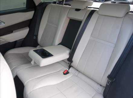 Land Rover - Range Rover Velar