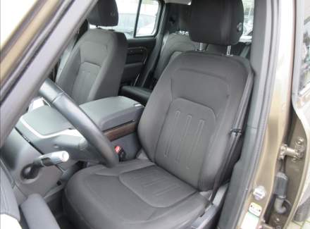 Land Rover - Defender