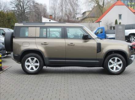 Land Rover - Defender