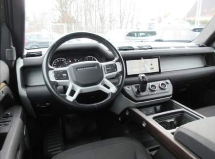 Land Rover - Defender