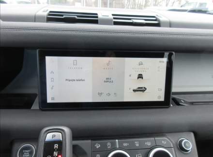 Land Rover - Defender