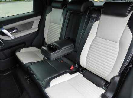 Land Rover - Discovery Sport