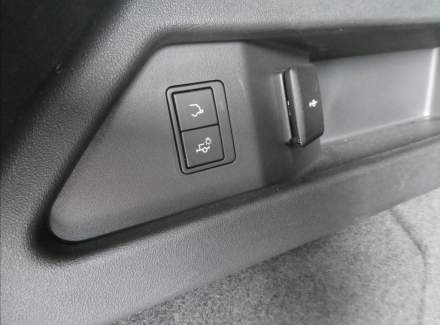 Land Rover - Discovery Sport