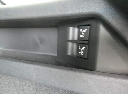 Land Rover - Discovery Sport