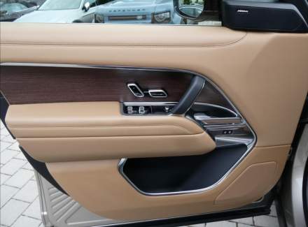 Land Rover - Range Rover