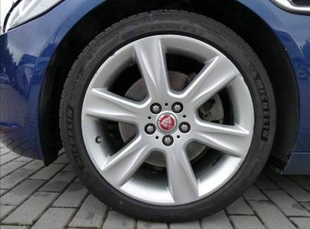 Jaguar - XE