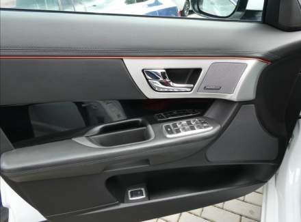 Jaguar - XF