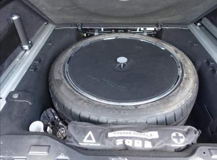 Land Rover - Range Rover