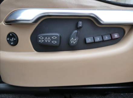 Land Rover - Range Rover