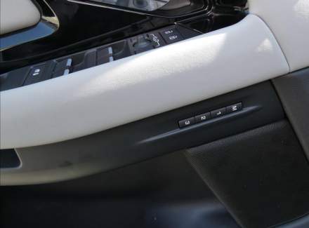 Land Rover - Range Rover Evoque