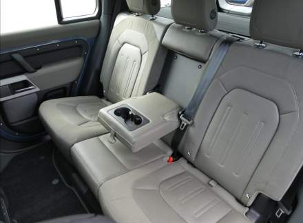 Land Rover - Defender