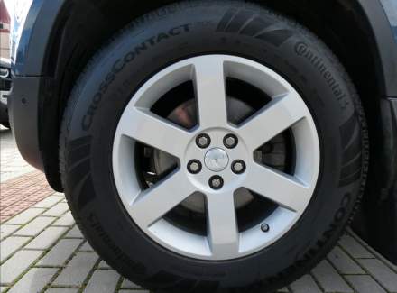 Land Rover - Defender