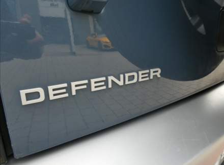 Land Rover - Defender