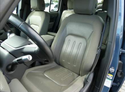 Land Rover - Defender