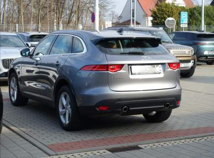 Jaguar - F-Pace