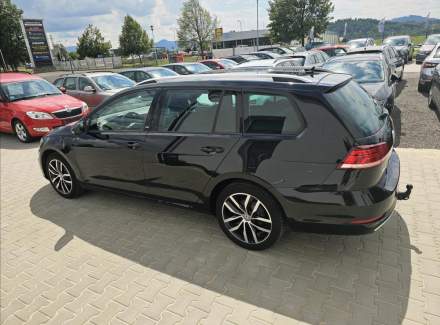 Volkswagen - Golf