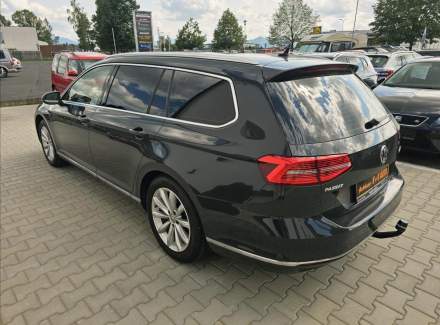 Volkswagen - Passat