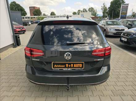 Volkswagen - Passat