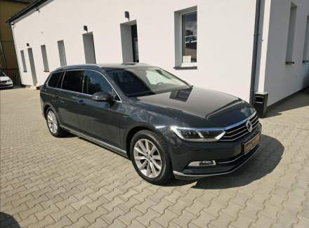 Volkswagen - Passat