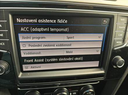 Volkswagen - Passat