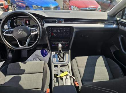 Volkswagen - Passat