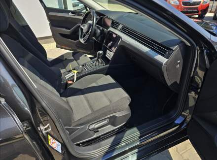 Volkswagen - Passat