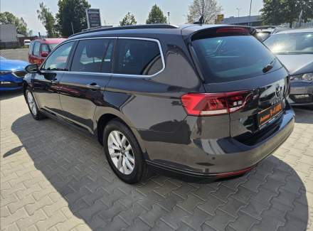 Volkswagen - Passat