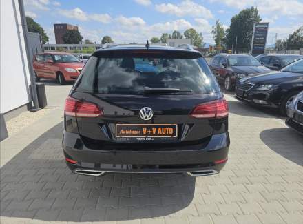 Volkswagen - Golf
