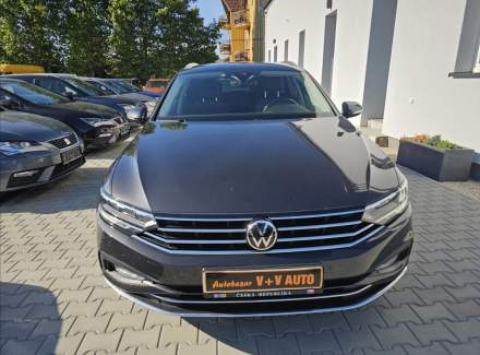 Volkswagen - Passat