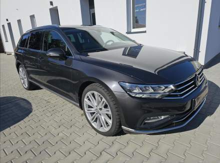 Volkswagen - Passat