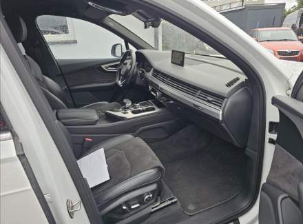 Audi - Q7